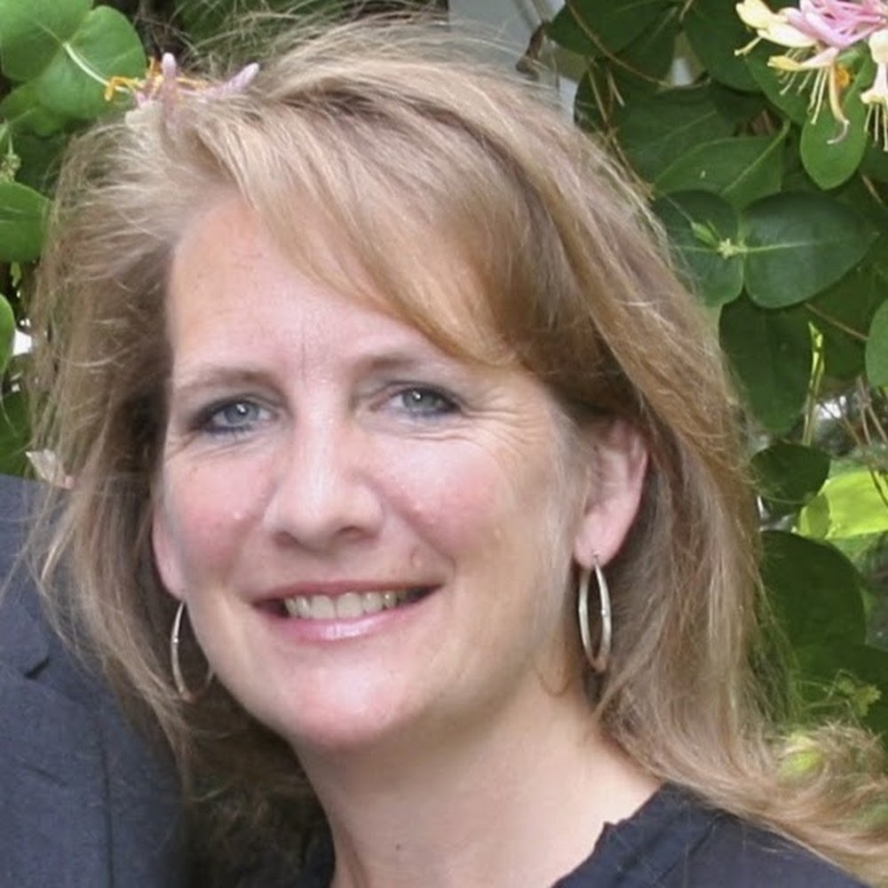 Meet your Posher, Debbie